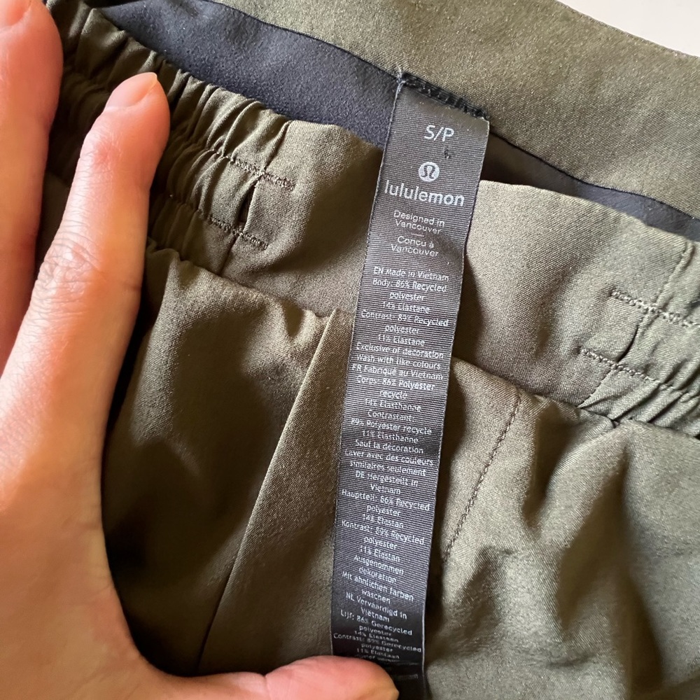 Lululemon Men’s Linerless Running Shorts Size S Olive Green - Picture 4 of 7